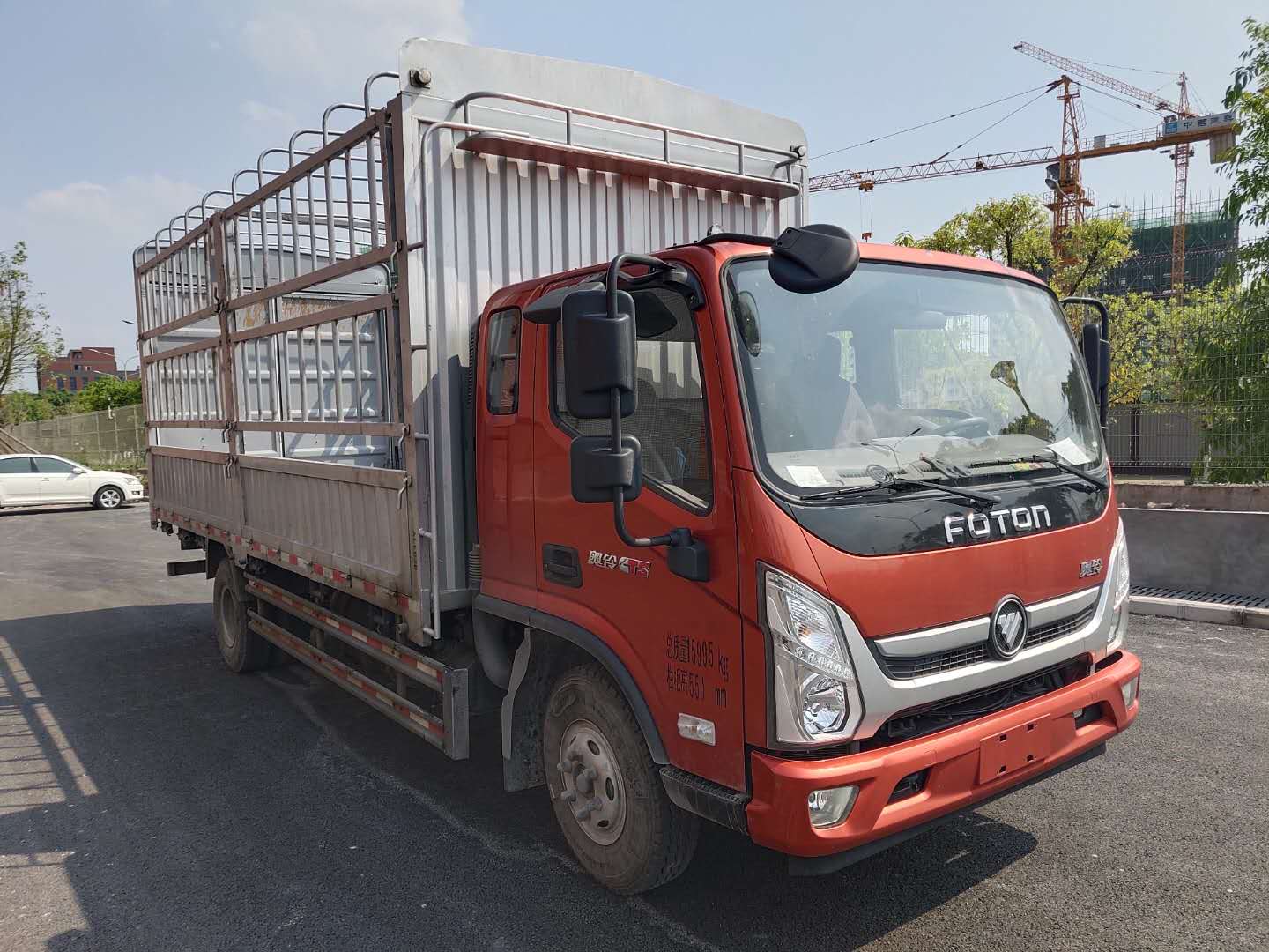 第18批次BJ5168CCY-F1倉柵式運輸車